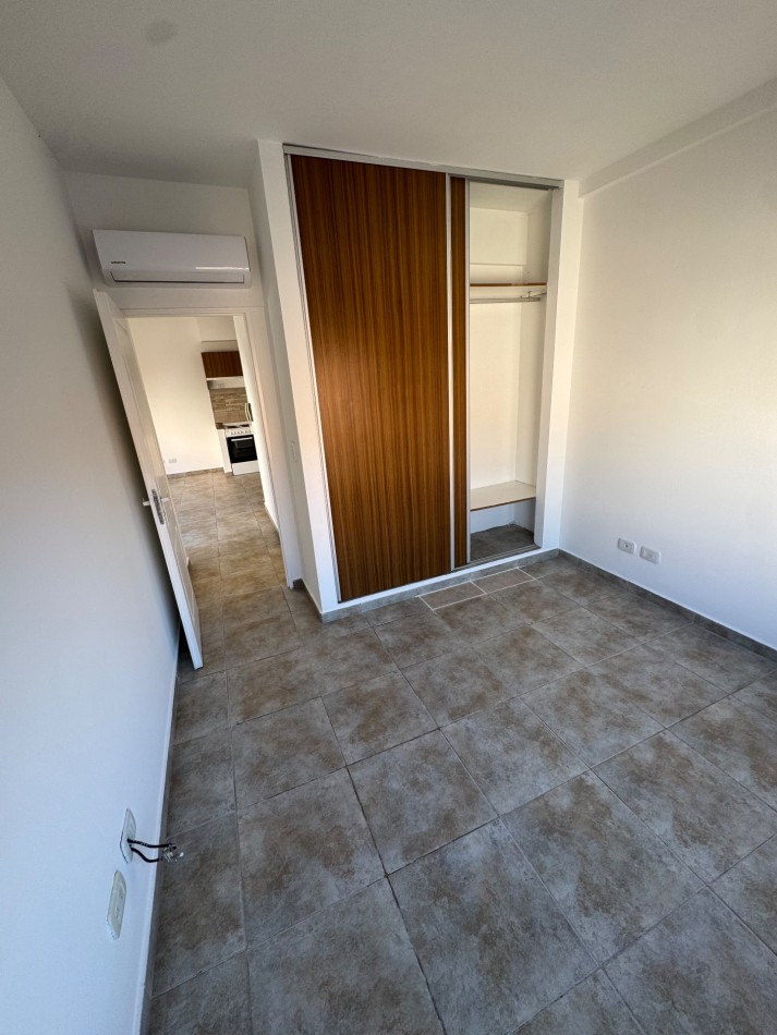 DEPARTAMENTO DOS AMBIENTES CON COCHERA EN ALQUILER EN MUÑIZ