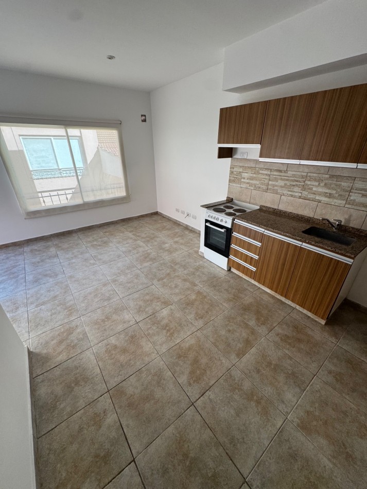 DEPARTAMENTO DOS AMBIENTES CON COCHERA EN ALQUILER EN MUÑIZ