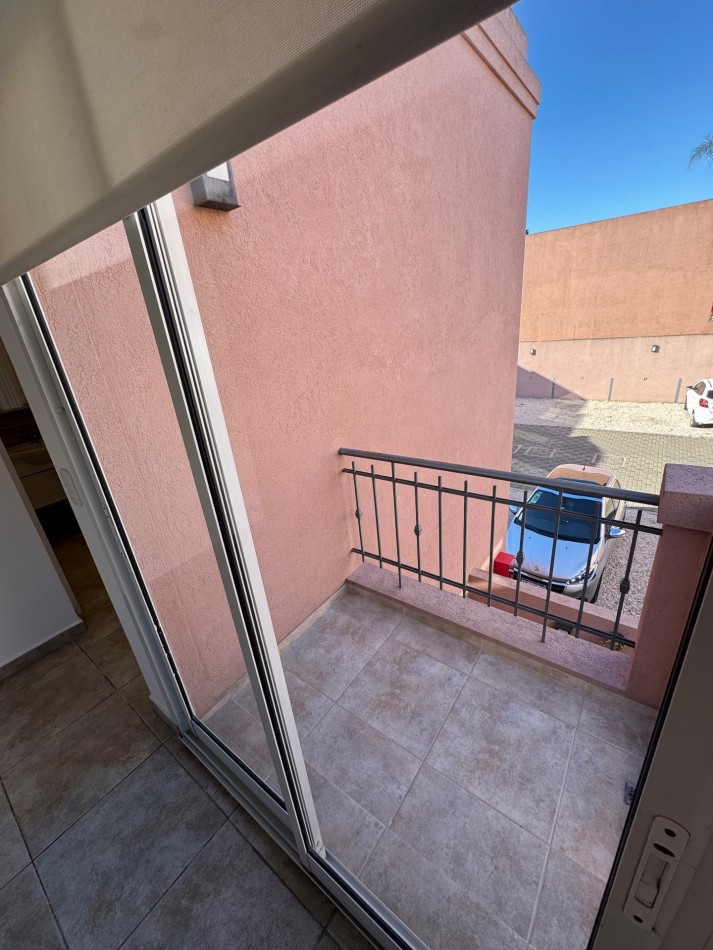 DEPARTAMENTO DOS AMBIENTES CON COCHERA EN ALQUILER EN MUÑIZ