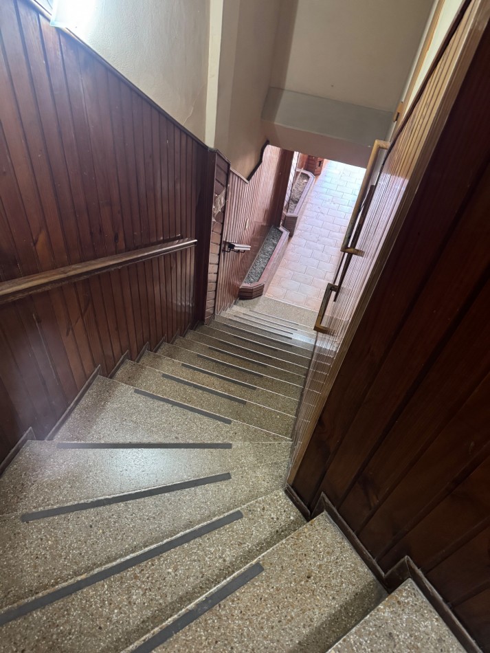 OFICNA PARA USO PROFESIONAL EN EL CENTRO COMERCIAL DE JOSE C PAZ, FRENTE A ESTACION 