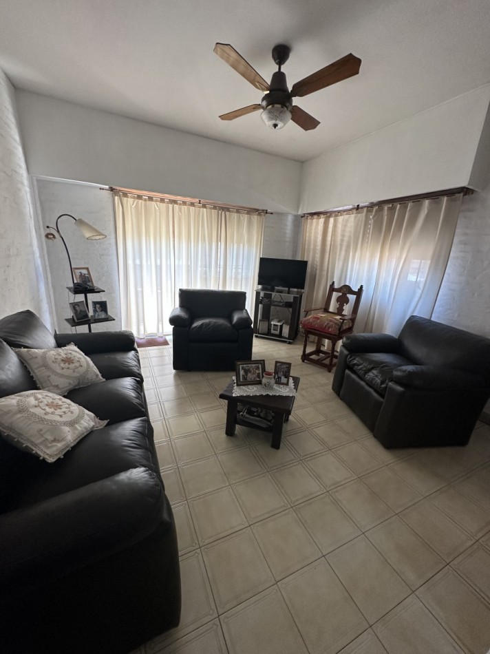 VENTA PROPIEDAD CON 2 CASAS EN EXCELENTE UBICACION