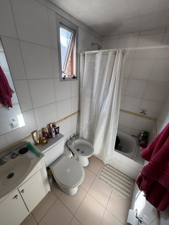 DEPARTAMENTO DOS AMBIENTES CON BALCON USO FAMILIAR Y PROFESIONAL