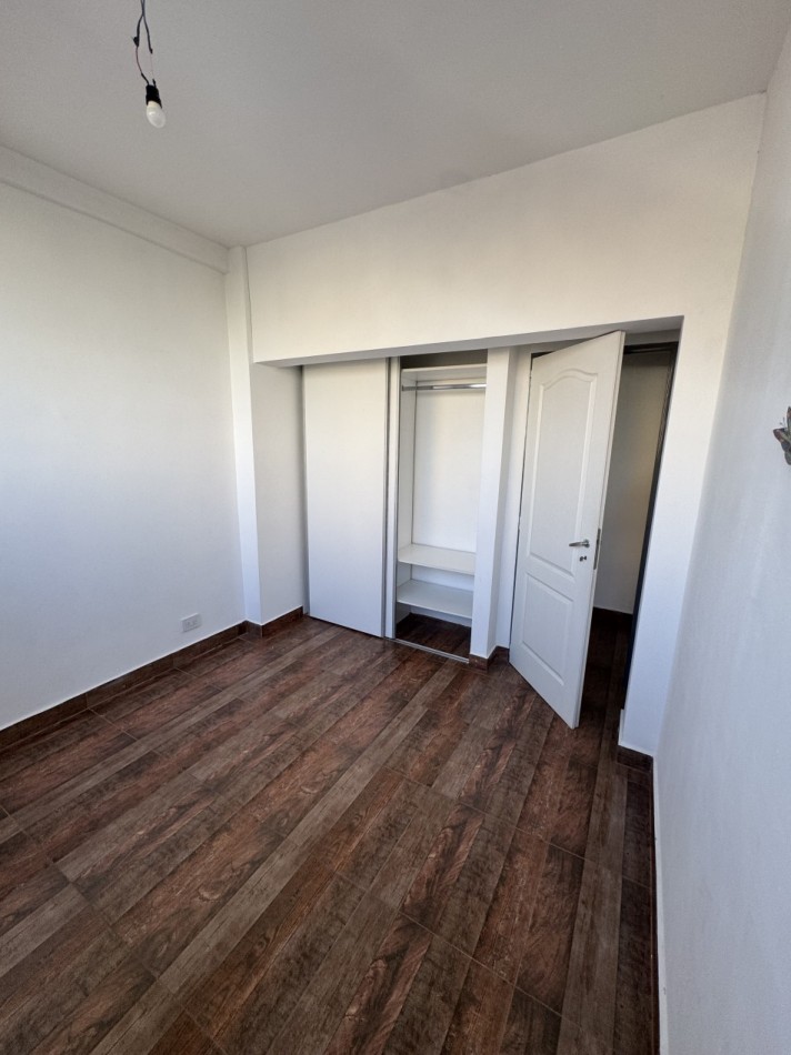 DEPARTAMENTO 2 AMBIENTES CON BALCON PARA USO VIVIENDA O PROFESIONAL 