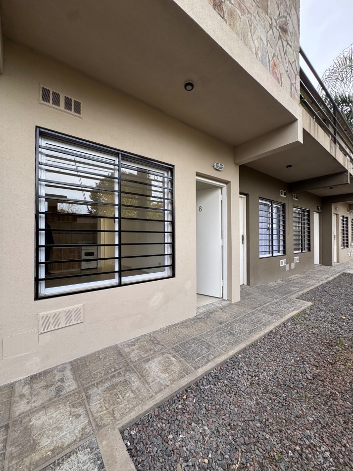 DEPARTAMENTO 2 AMBIENTES CON PATIO Y COCHERA EN VENTA
